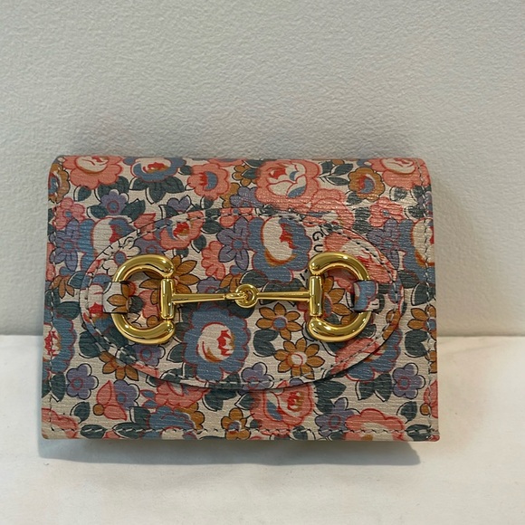 Gucci Handbags - Adorable GUCCI x Liberty floral leather card and coin bifold wallet NEW